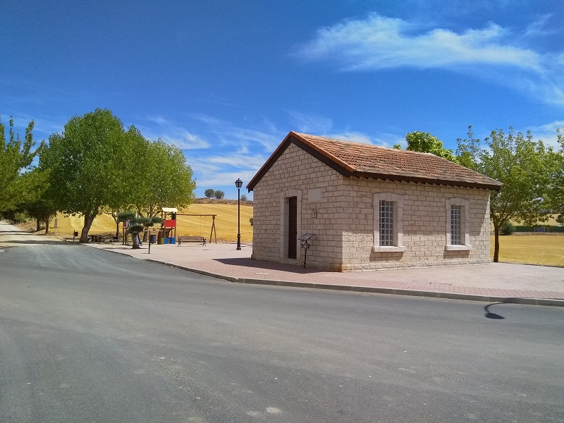 Picture of the Edificio Ferrocarril in Mondéjar, Spain
