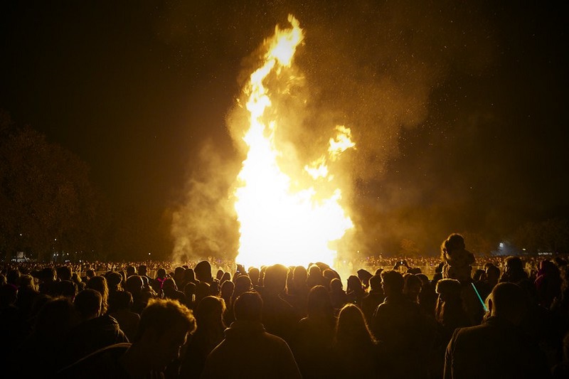 Bonfire Night in Britain (Battersea Park, London - November 5th, 2011)