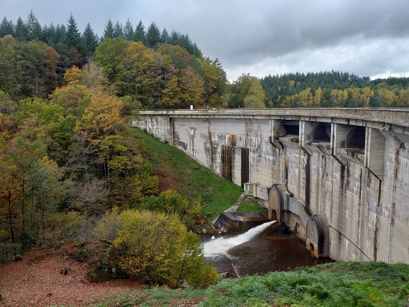 Barrage de Neuvic (Neuvic Dam)